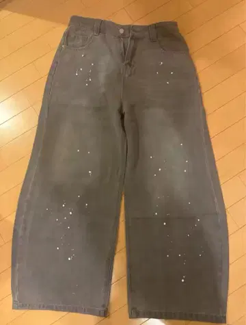 그레이 와이드 데님 팬츠 페인트 가공