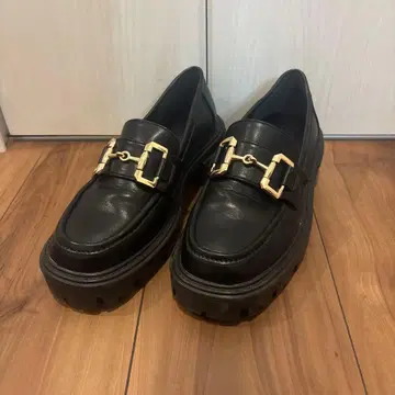 N 내추럴 뷰티 베이직 통굽 로퍼 거의 미사용