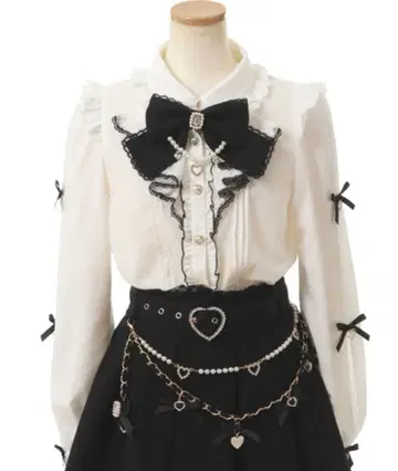 LIZLISA 레이스 슬래시 쓰리 블라우스