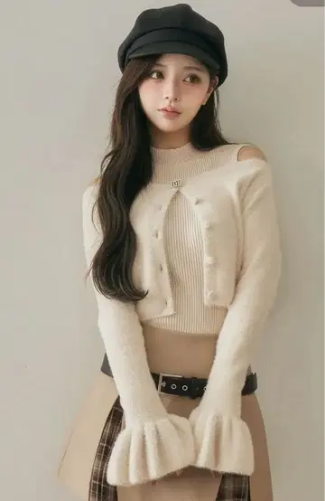 다리치 앙상블 샤기 니트탑 ivo