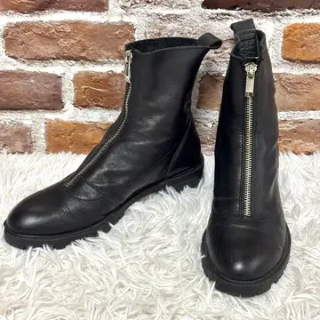 새상품급 ZARA 자라 센터 지퍼 블랙 발수 PU 가죽 부츠