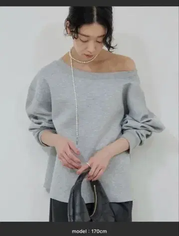 GALLARDAGALANTE 보드넥 맨투맨