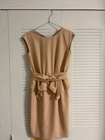 [ JENEVIE: 미사용에 가까움 ] 핑크 베이지 스타일 정가 3만 엔