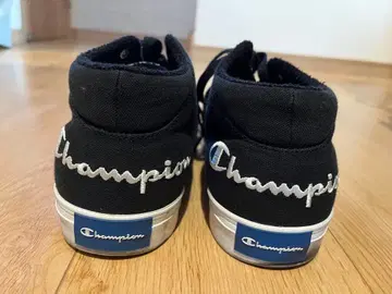 Champion 블랙 하이컷 스니커즈