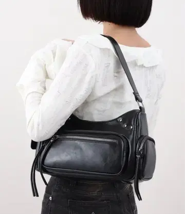 쓰리코인즈 2way 아웃 포켓 숄더백