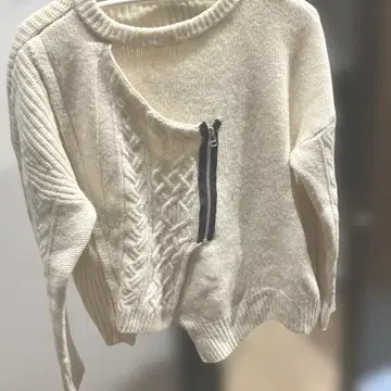 이탈리아제 실을 사용한 변형 스웨터, 생크림 화이트