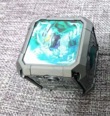 DX 아크 큐브 프리미엄 뉴 제너레이션 울트라맨 제로