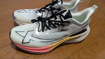 XTEP 2000KM 2.0 러닝화 US9.5