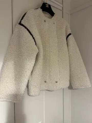 [ 새상품 ] allureville 알아바일 페이크 푸들 퍼 블루종