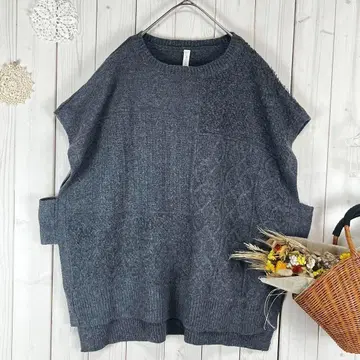 새상품 니트 베스트 패치워크 차콜 프리