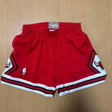 Mitchell & Ness x NBA 하프 팬츠 시카고 불스