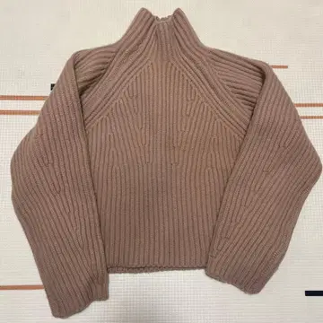 카사플라인 니트 스웨터