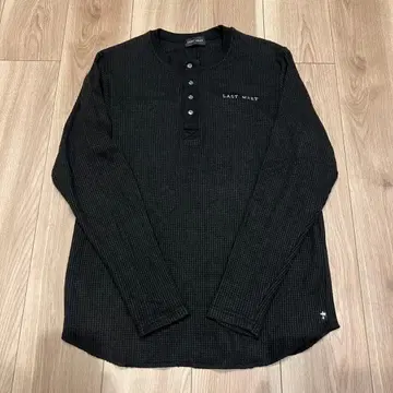 last nest 헨리넥 롱t nubian breath