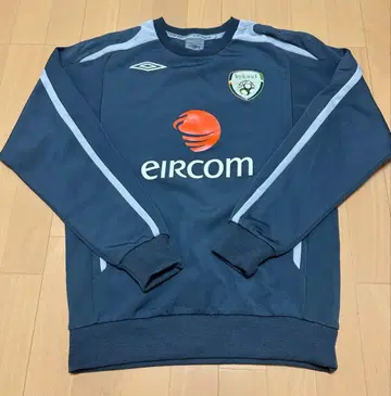 아일랜드 대표 엄브로 맨투맨 의류 데상트제 L 사이즈