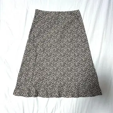 [새상품급] A.P.C. 레오파드 무늬 롱 스커트