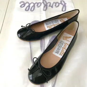 새상품급 farfalle 파르팔레 에나멜 플랫 발레 슈즈 35 블랙