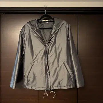 GALLERY VISONTI 실버 자켓