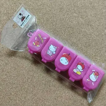 초레어 드럭스토어 모리 콜라보 헬로키티 알약 케이스 볼체인 포함