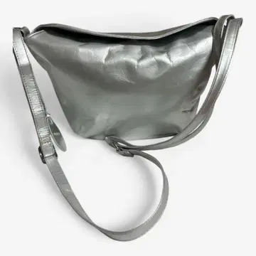 주케로 휠라토 실버 천연 가죽 숄더백