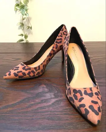 BCBG 미사용품 새상품급 레오파드 무늬 펌프스 7cm 힐 23.5cm