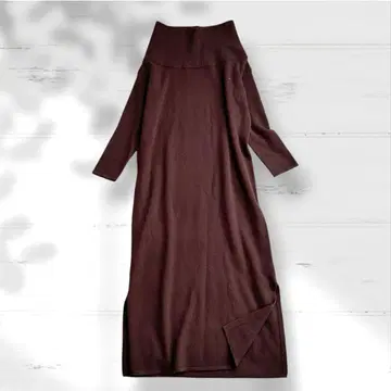 L'Appartement 오프 터틀넥 니트 롱 원피스 34 브라운