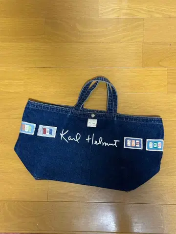 네이비 ALE 캔 & 깃발 패치 데님 토트백 칼 헬무트