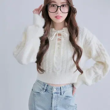 OLIVE des OLIVE 반짝이 케이블 니트 화이트