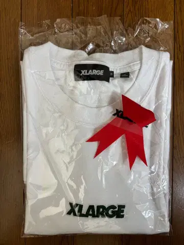 XLARGE 화이트 T셔츠 M 사이즈