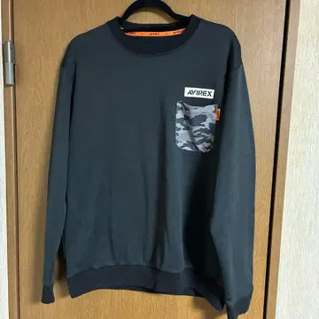 AVIREX 블랙 트레이닝복 카모플라쥬 포켓