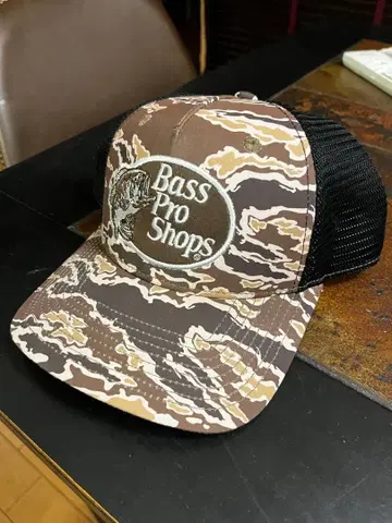 Bass Pro Shops 카모플라쥬 트래커 캡