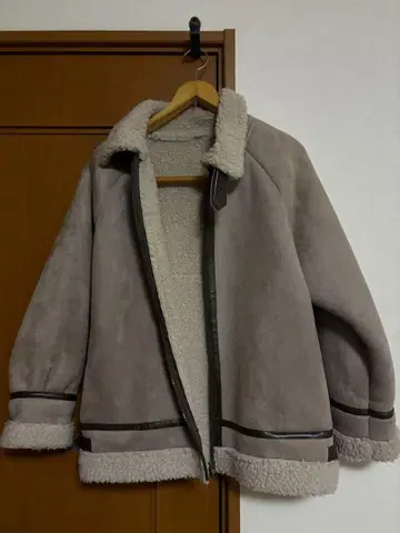 그레이 무스탕 코트 사이즈 F