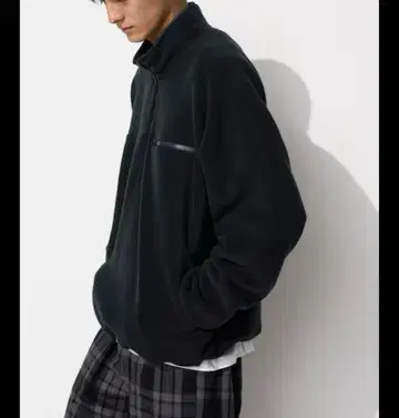 완판템 유니클로 플리스 하프 지퍼 레어