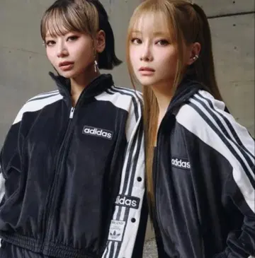 adidas W ADIBREAK VELOUR TT 블랙 L size