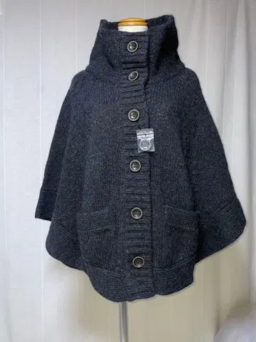 새상품*미사용*mjuka *미우카 니트 판초 프리 사이즈