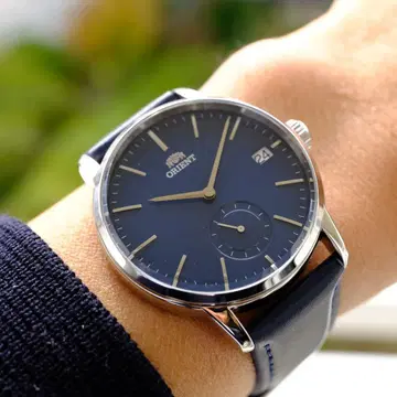 ORIENT 네이비 가죽 시계