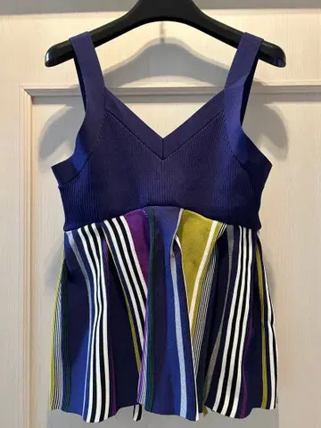 UN3D. 아쓰리드 MULTISTRIPE KNIT BUSTIE 뷔스티에