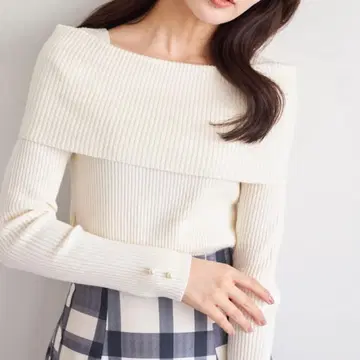 [ZOZO 한정판] 소매 펄 오프숄더 라메 니트탑