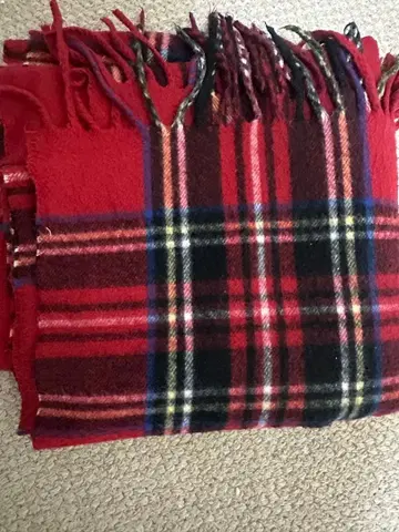 체크 무늬 플리스 머플러