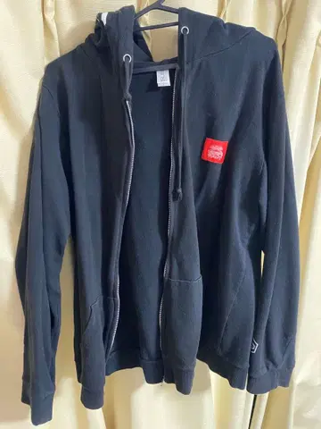 여왕벌 / 집업 후드티 / qb 로고 후드티