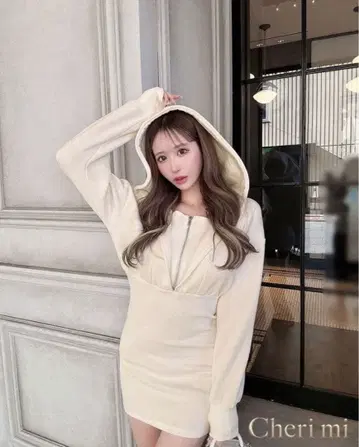 Cheri mi 후디 원피스 화이트 M