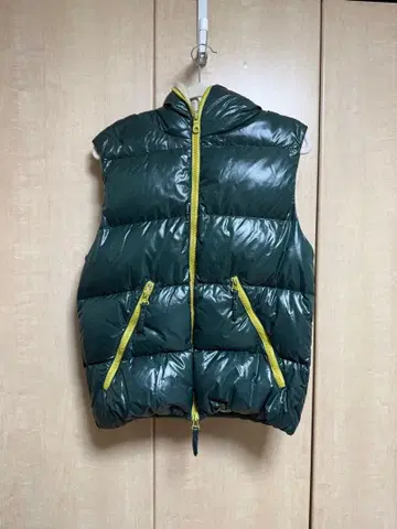 DUVETICA 다운 베스트 후드 부착 46