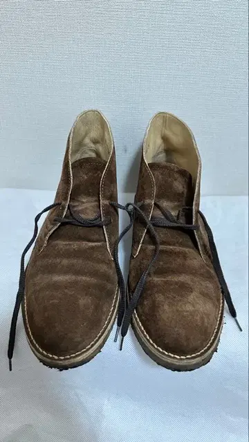 브라운 스웨이드 처카 부츠