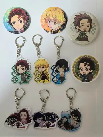 귀멸의 칼날 굿즈 묶음 판매 아크릴 키체인 캔 배지 마그넷