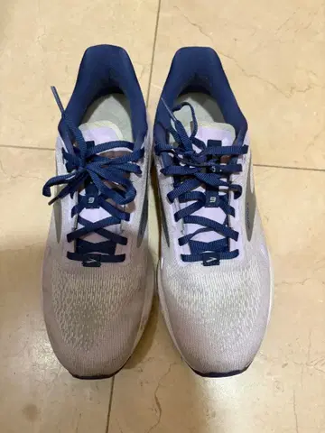 브룩스 출시 9 26cm