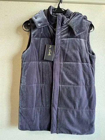 리브 드와 벨로아 원단 충전솜 후드 부착 베스트