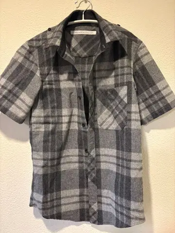 JOHNLAWRENCE SULLIVAN 울 반팔 셔츠