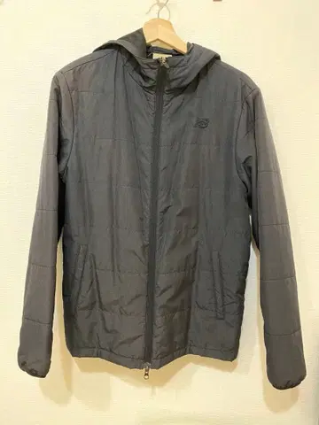 뉴발란스 진한 그레이 점퍼 M 사이즈