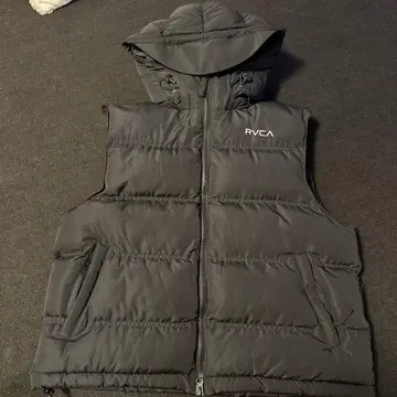 RVCA 블랙 다운 베스트