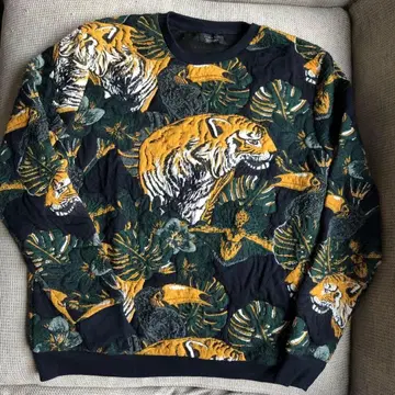 ZARA 호랑이 트레이닝복 L 사이즈