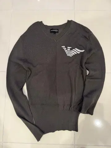 엠포리오 아르마니 그레이 V넥 니트 M